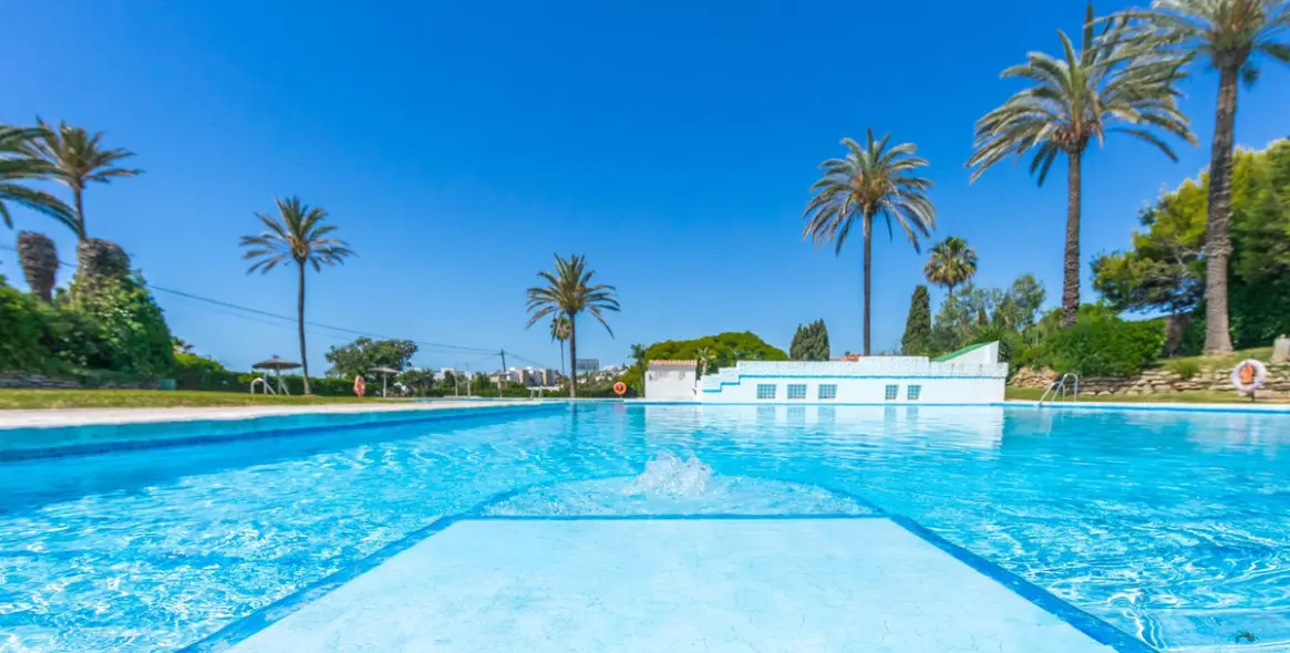 Venta de villa independiente en Estepona 9