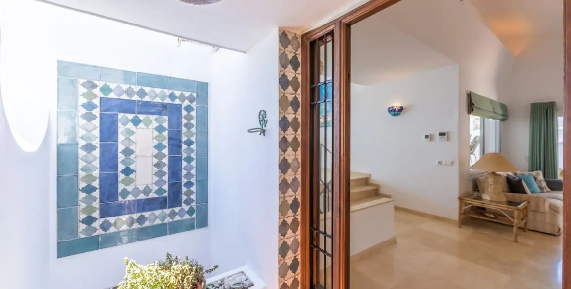 Venta de villa independiente en Estepona 15
