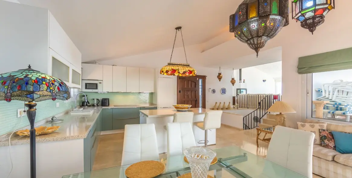 Venta de villa independiente en Estepona 19