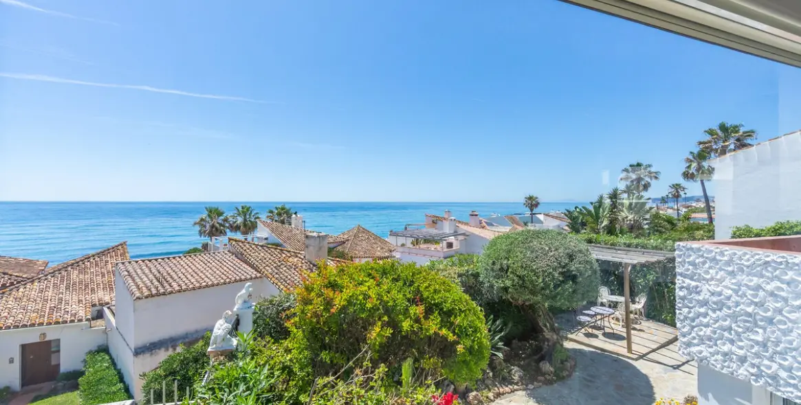 Venta de villa independiente en Estepona 25