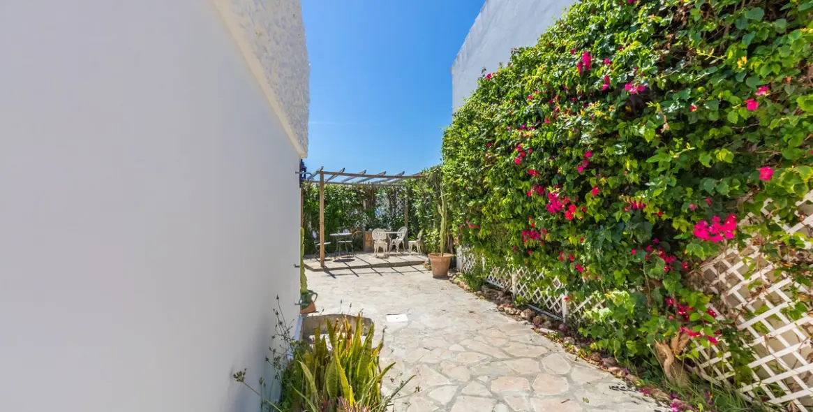 Venta de villa independiente en Estepona 41