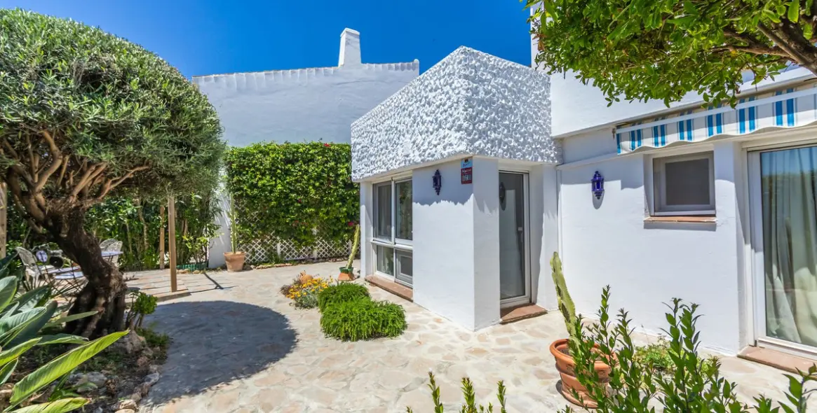 Venta de villa independiente en Estepona 43