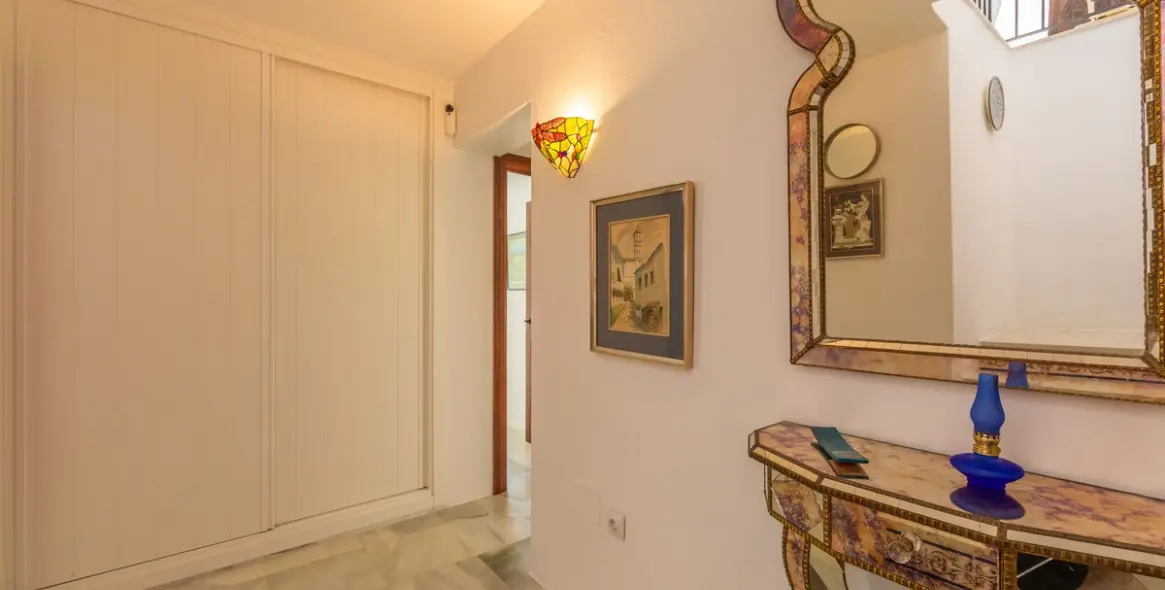 Venta de villa independiente en Estepona 46