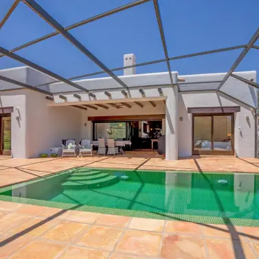 Venta de villa independiente en La Cala Golf