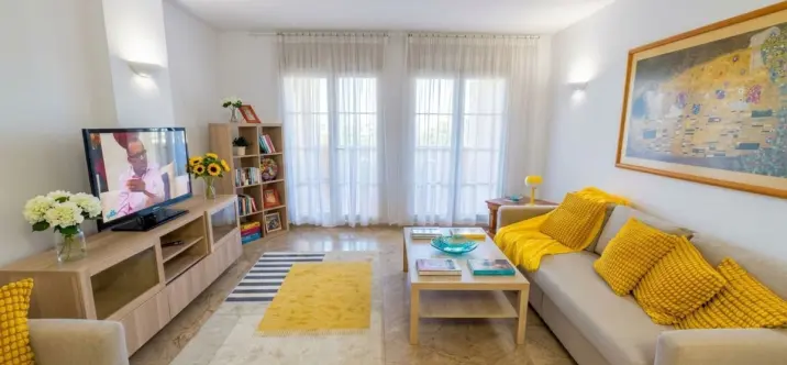 Long-term rent of middle floor apartment in Marbella 3