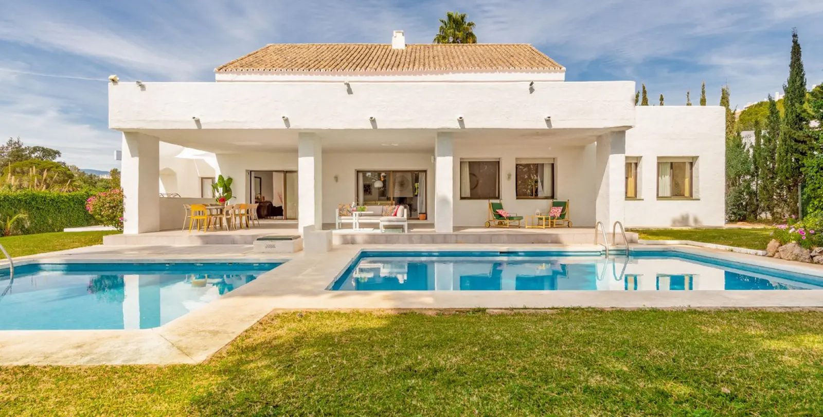 Alquiler a corto plazo de villa independiente en Puerto Banús 1