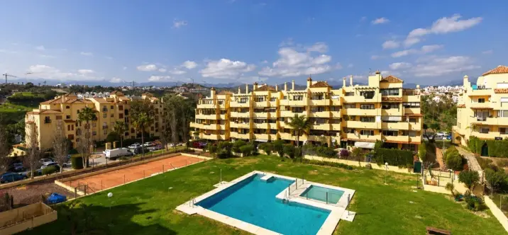 Venta de ático dúplex en Selwo 1
