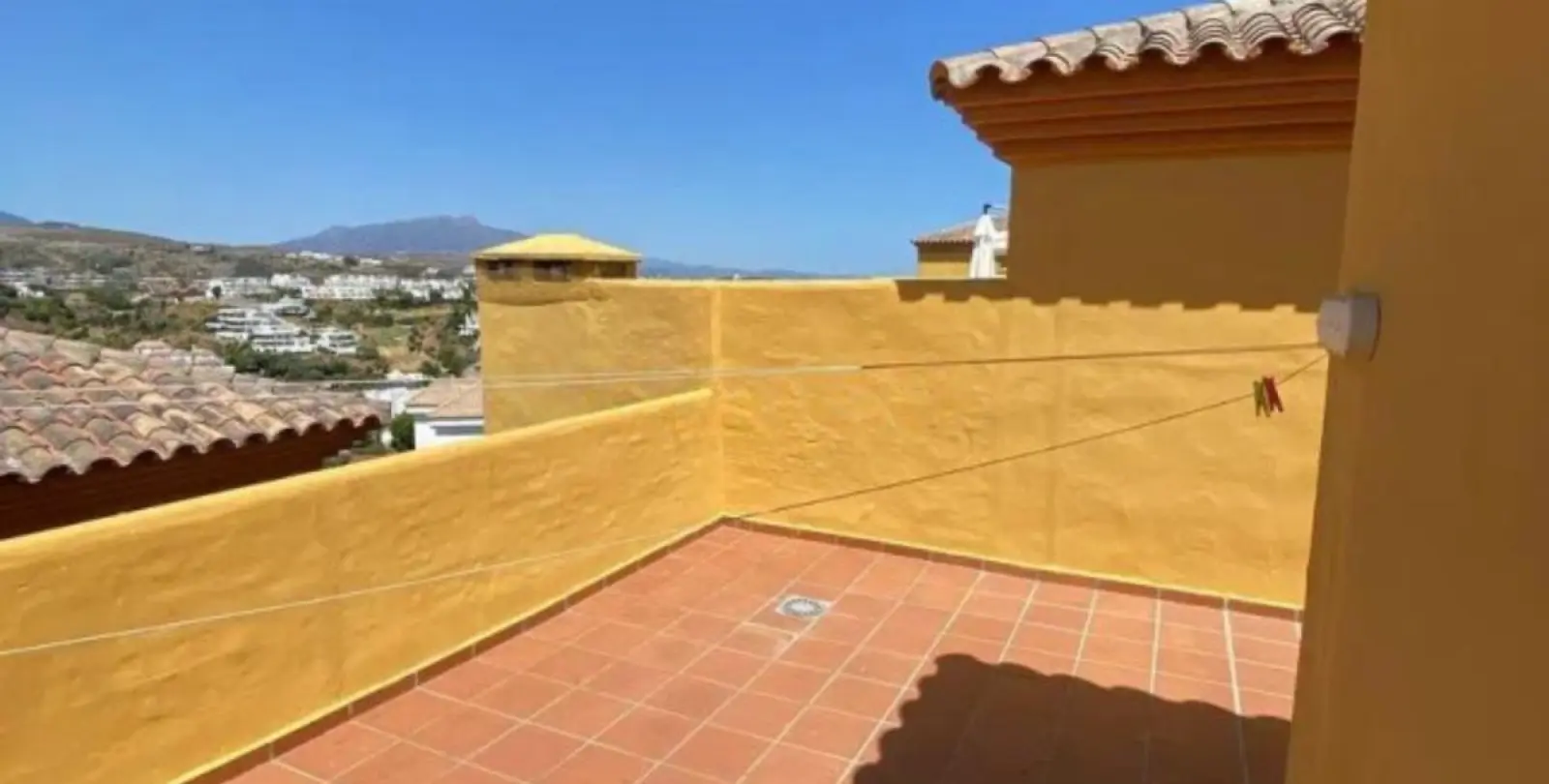 Sale of penthouse duplex in Estepona 5
