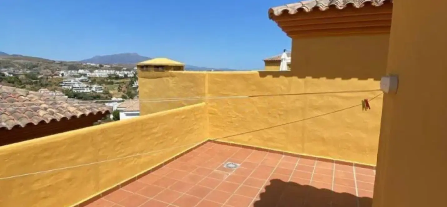 Продажа двухуровневого пентхауса в Estepona 4