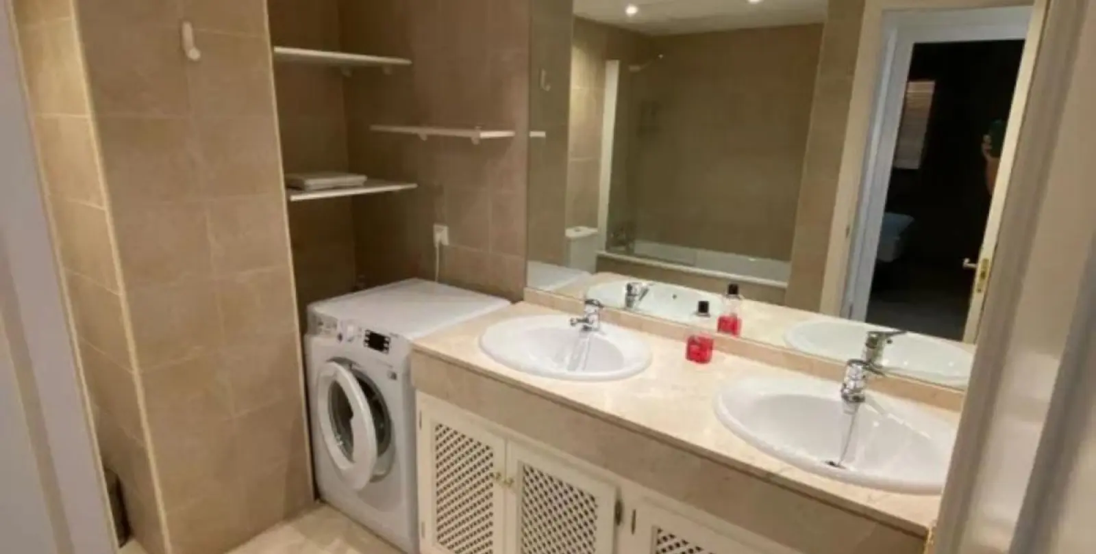 Sale of penthouse duplex in Estepona 14