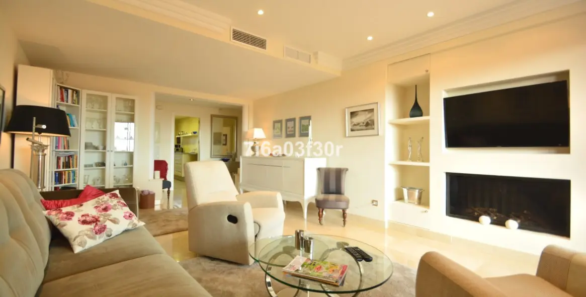 Short-term rent of penthouse in Benahavís 1