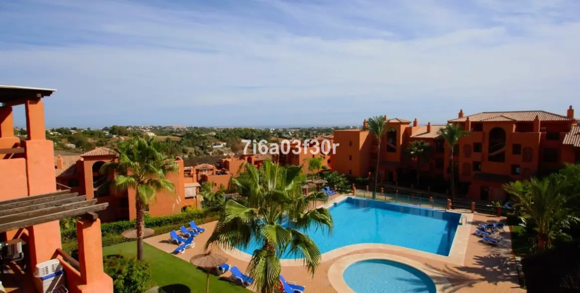 Short-term rent of penthouse in Benahavís 3