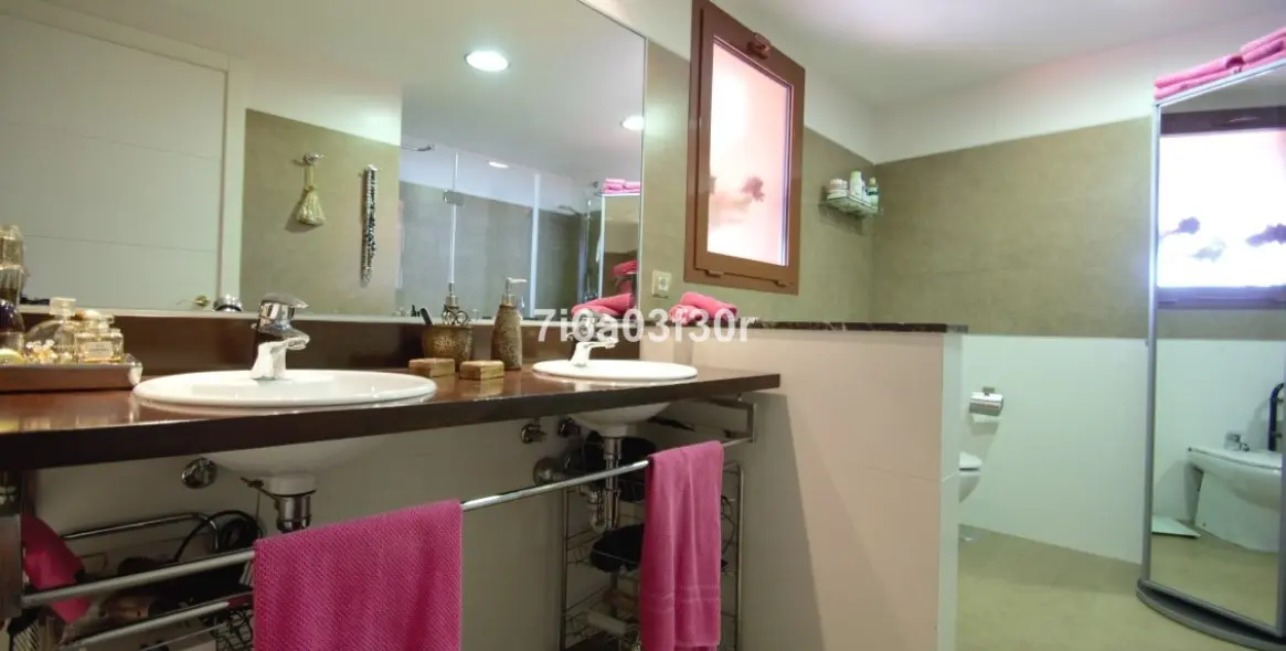 Short-term rent of penthouse in Benahavís 13