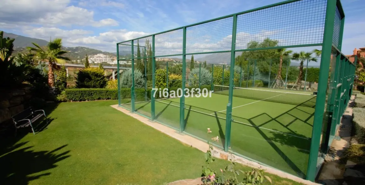 Short-term rent of penthouse in Benahavís 32