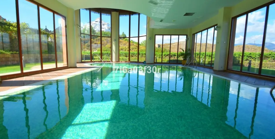 Short-term rent of penthouse in Benahavís 36