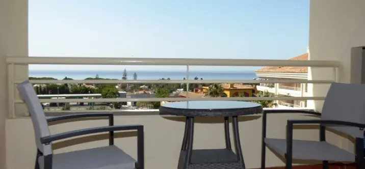 Long-term rent of penthouse in The Golden Mile 1