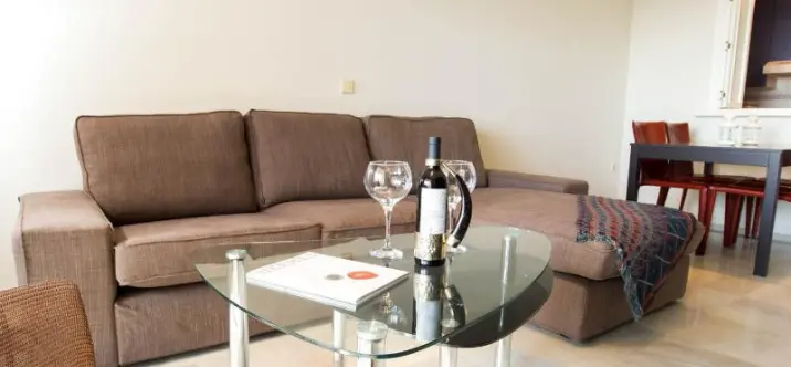 Long-term rent of penthouse in The Golden Mile 2