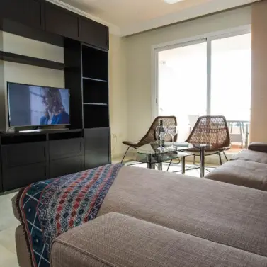 Long-term rent of penthouse in The Golden Mile