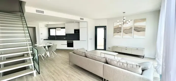 Long-term rent of townhouse in Cancelada 1