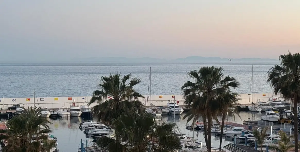 Sale of middle floor apartment in Marbella 1