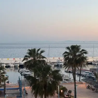 Sale of middle floor apartment in Marbella