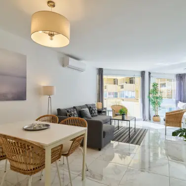 Sale of middle floor apartment in Marbella