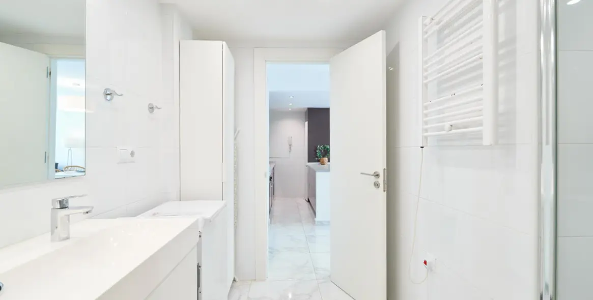 Sale of middle floor apartment in Marbella 21