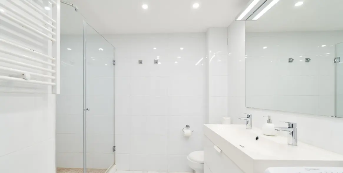 Sale of middle floor apartment in Marbella 22