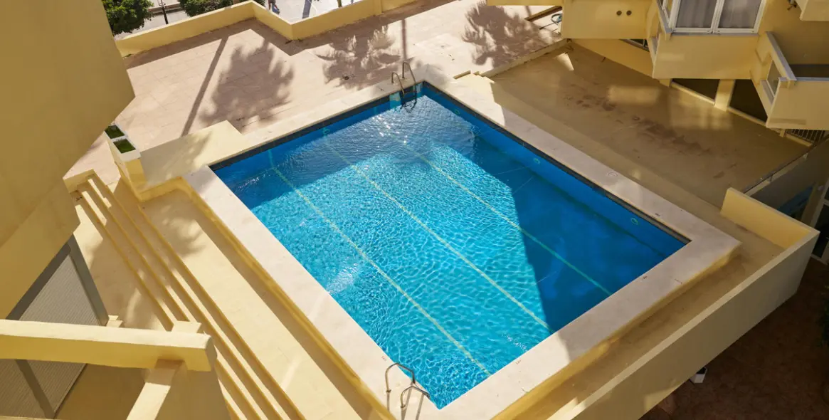 Sale of middle floor apartment in Marbella 25