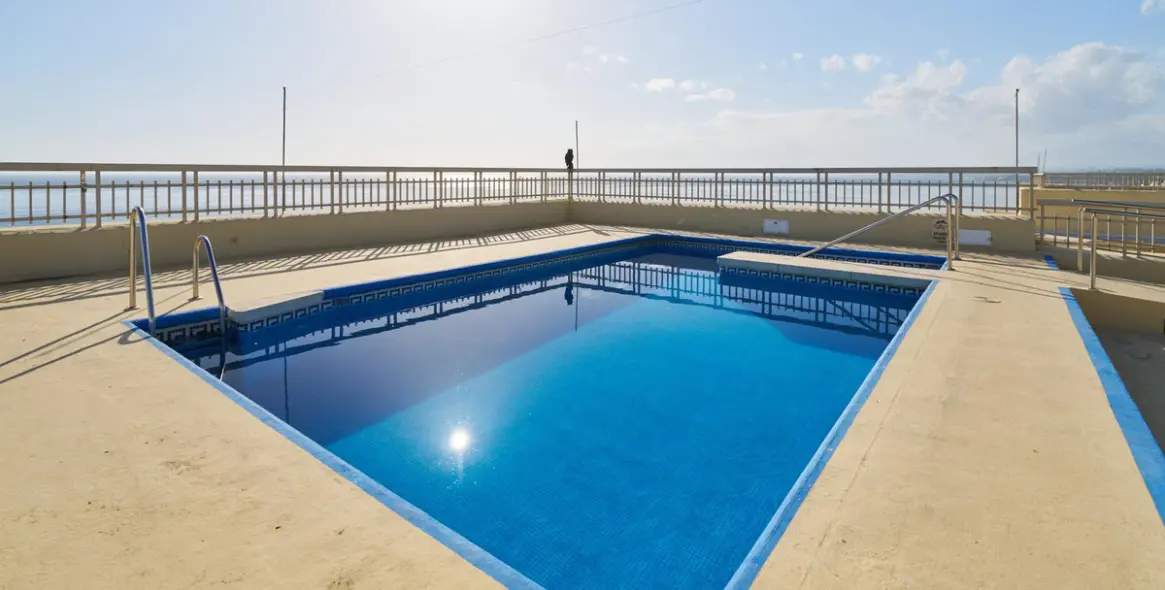 Sale of middle floor apartment in Marbella 27