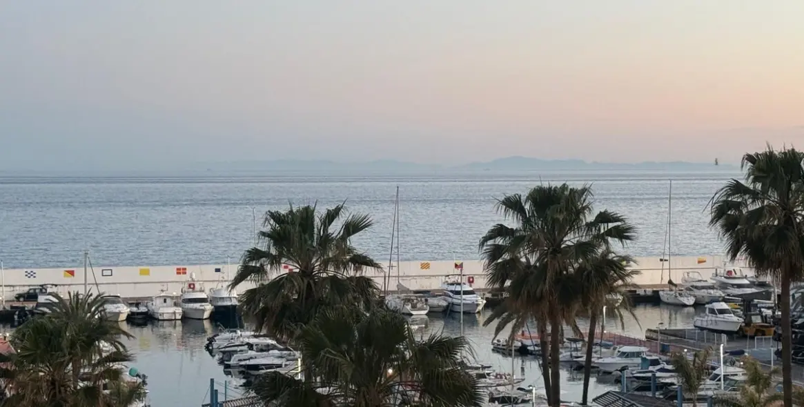 Sale of middle floor apartment in Marbella 31