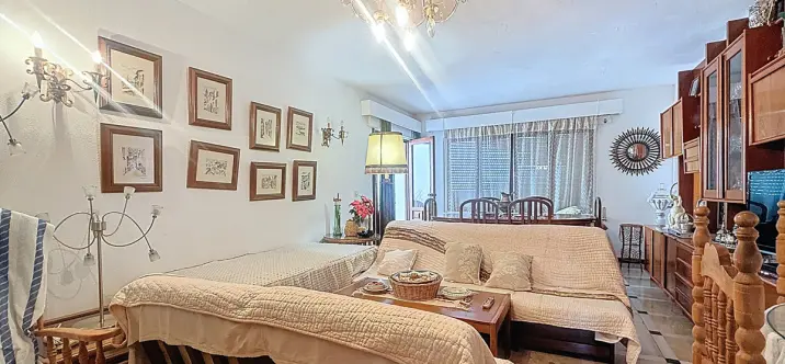 Sale of middle floor apartment in Estepona 4