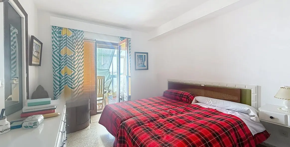 Продажа апартаментов на среднем этаже в Estepona 14