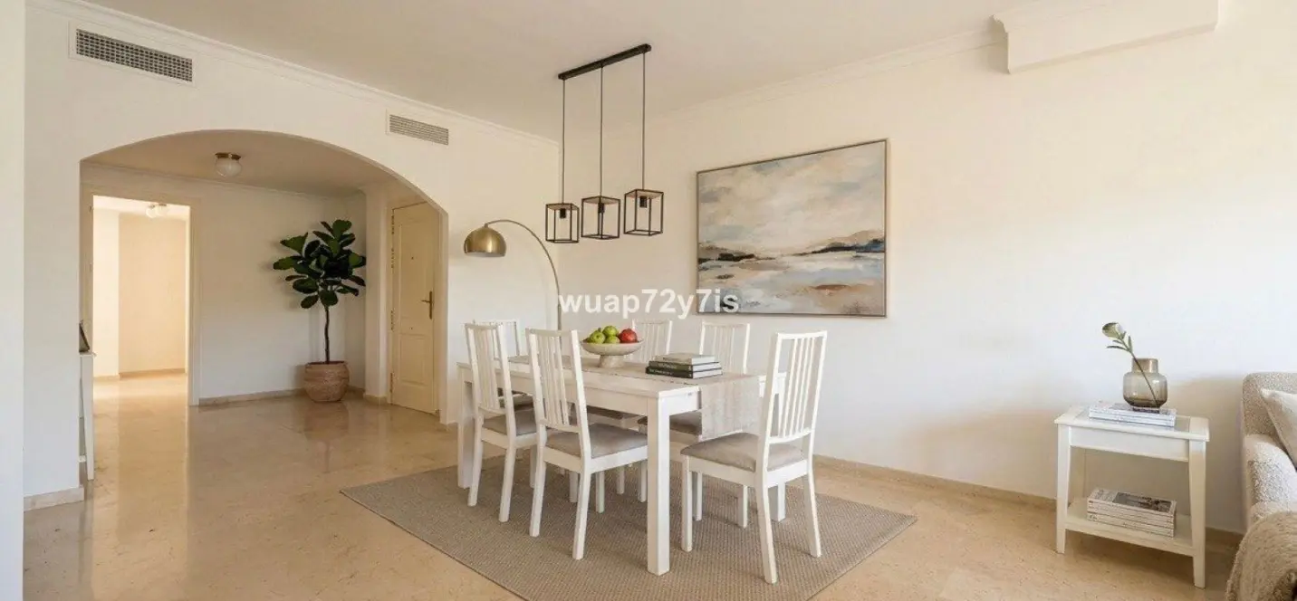 Продажа апартаментов на среднем этаже в Elviria 2