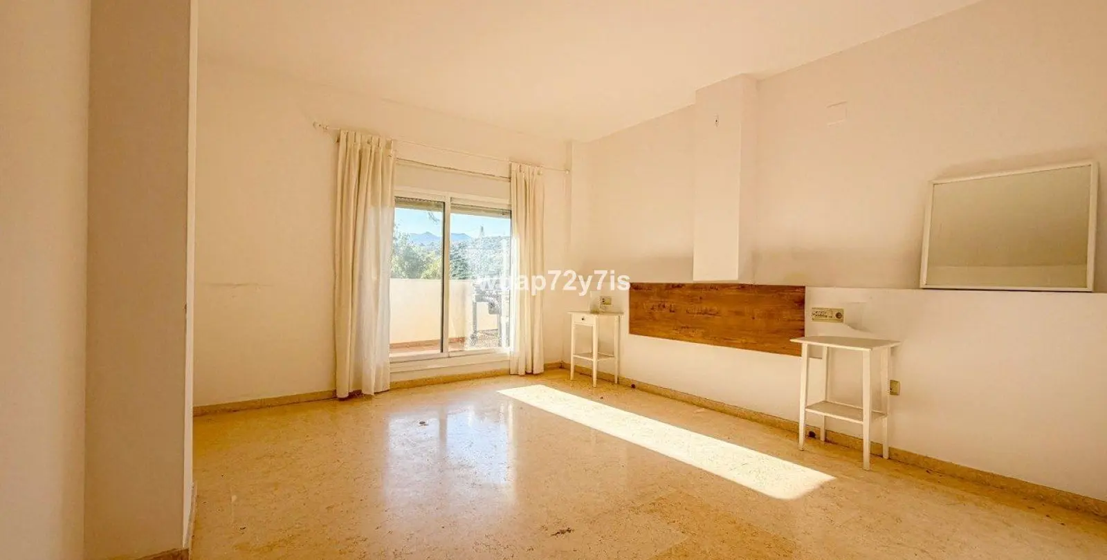 Продажа апартаментов на среднем этаже в Elviria 11