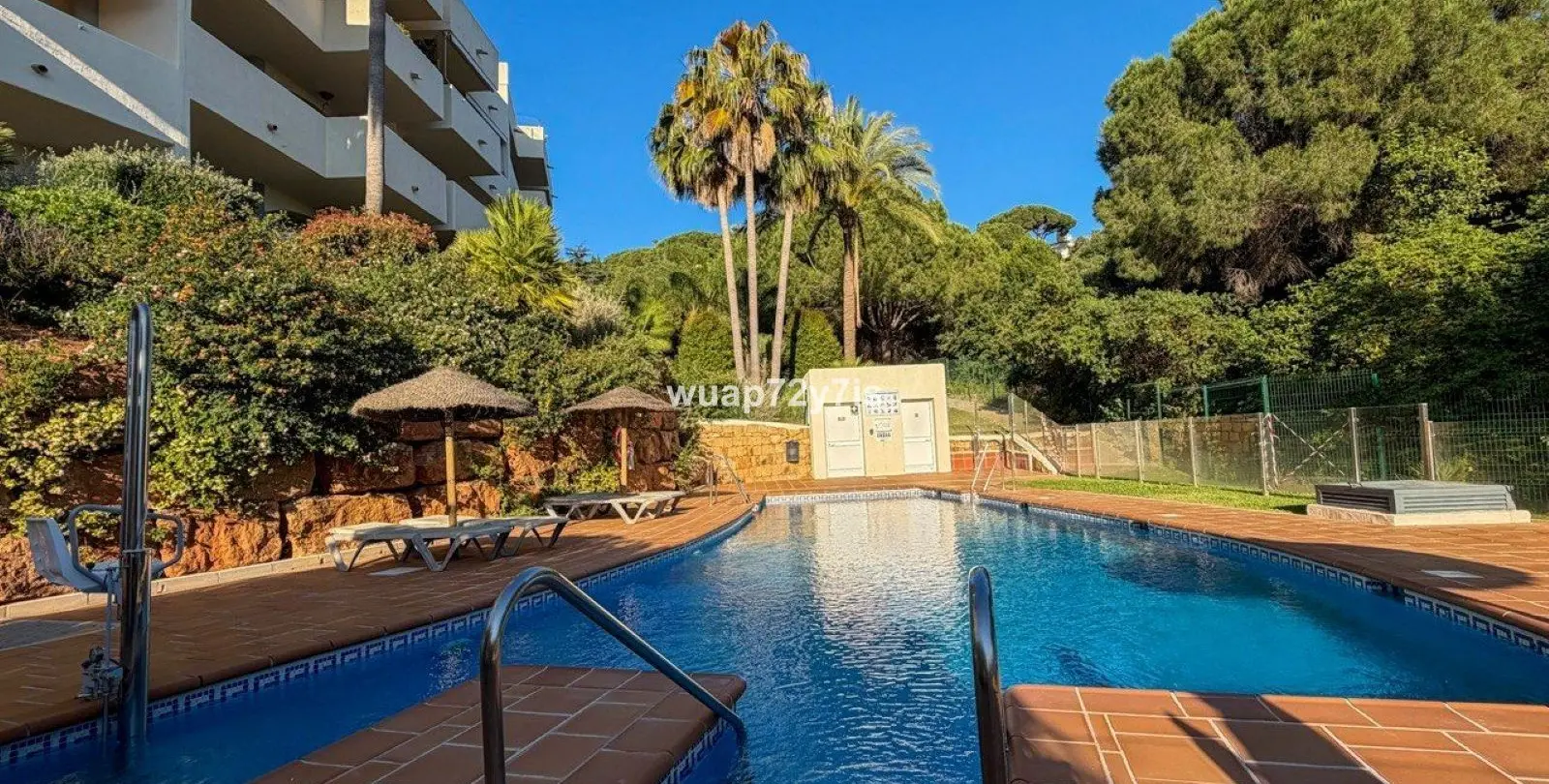Продажа апартаментов на среднем этаже в Elviria 26