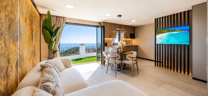 Продажа двухуровневых апартаментов в Mijas 2