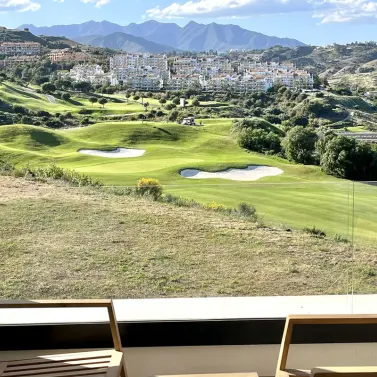 Sale of middle floor apartment in La Cala de Mijas