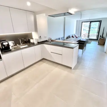 Sale of middle floor apartment in La Cala de Mijas
