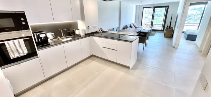 Sale of middle floor apartment in La Cala de Mijas 2