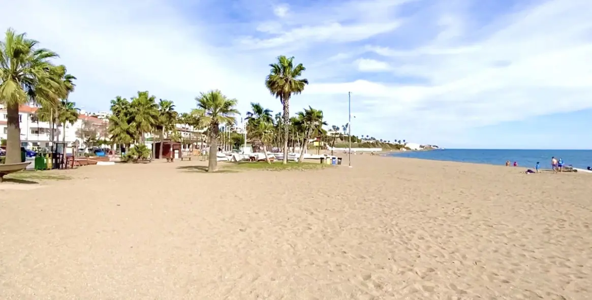 Sale of middle floor apartment in La Cala de Mijas 22