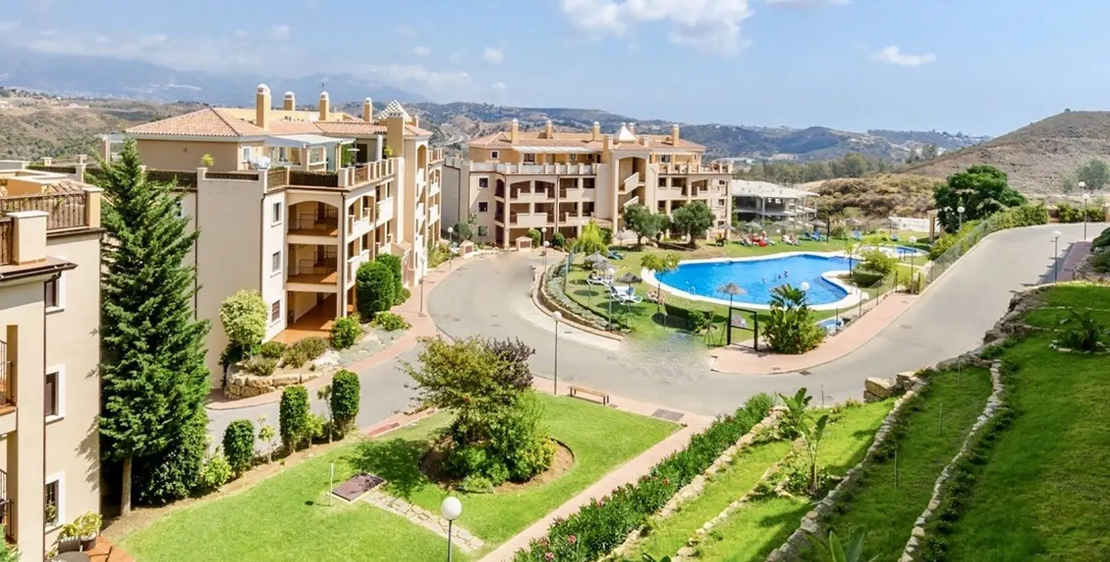 Sale of middle floor apartment in La Cala de Mijas 21