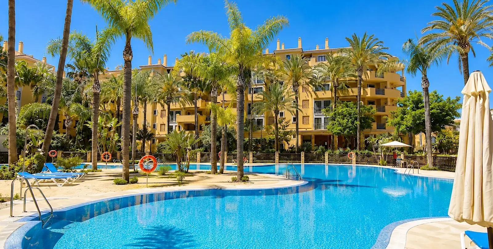 Sale of ground floor apartment in San Pedro de Alcántara 1