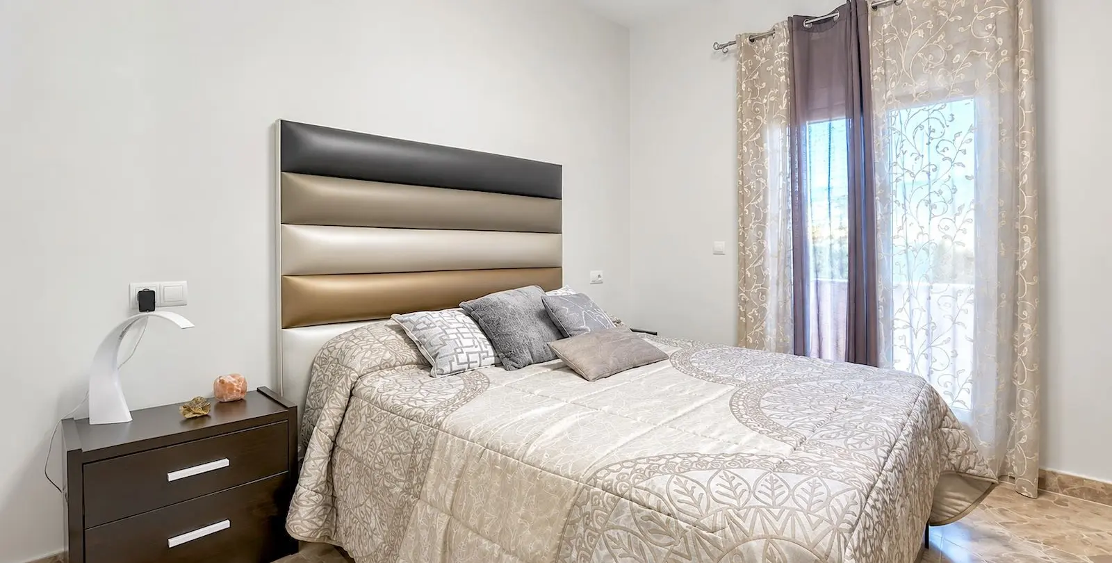 Sale of ground floor apartment in San Pedro de Alcántara 3