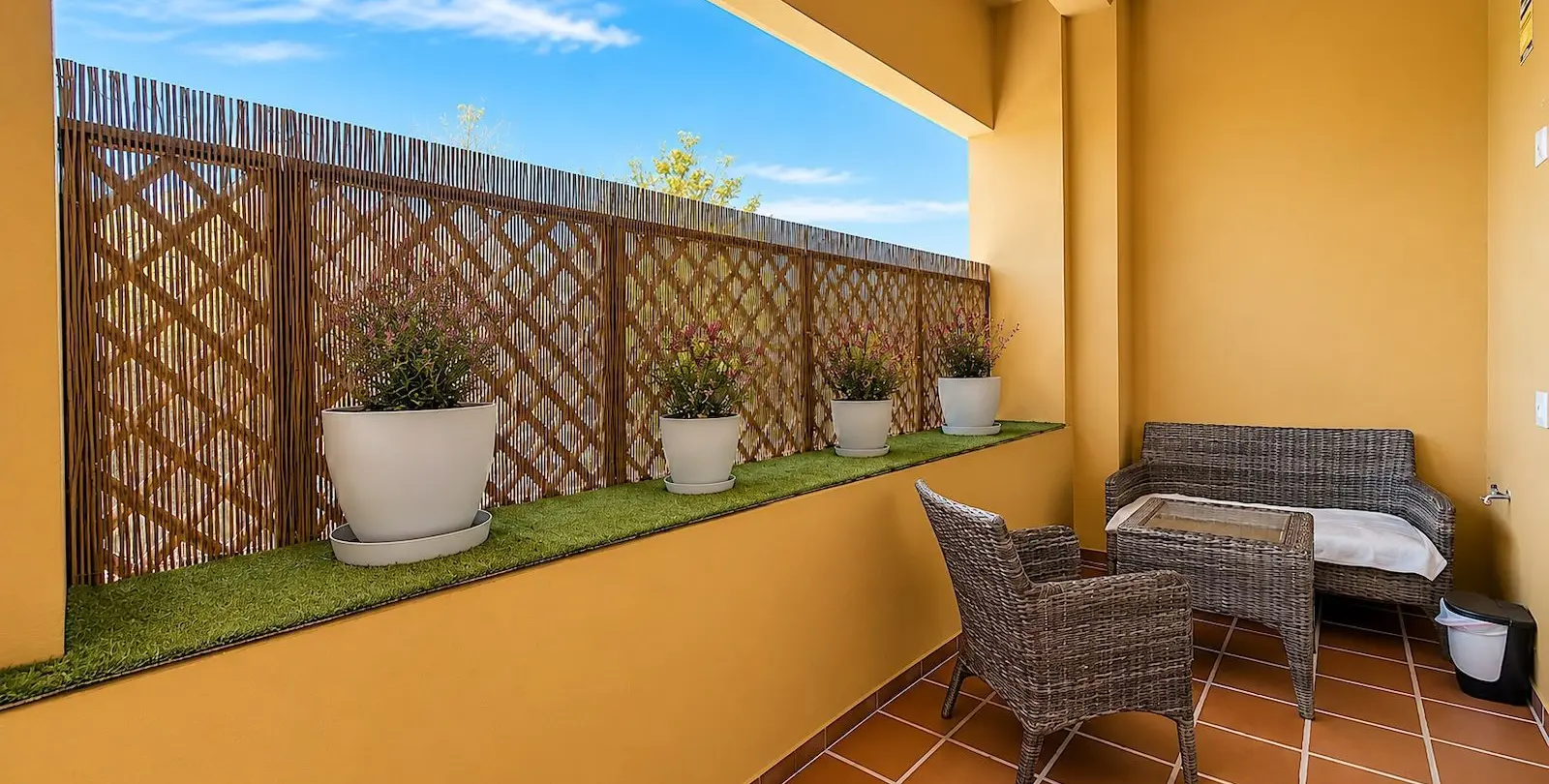Sale of ground floor apartment in San Pedro de Alcántara 17