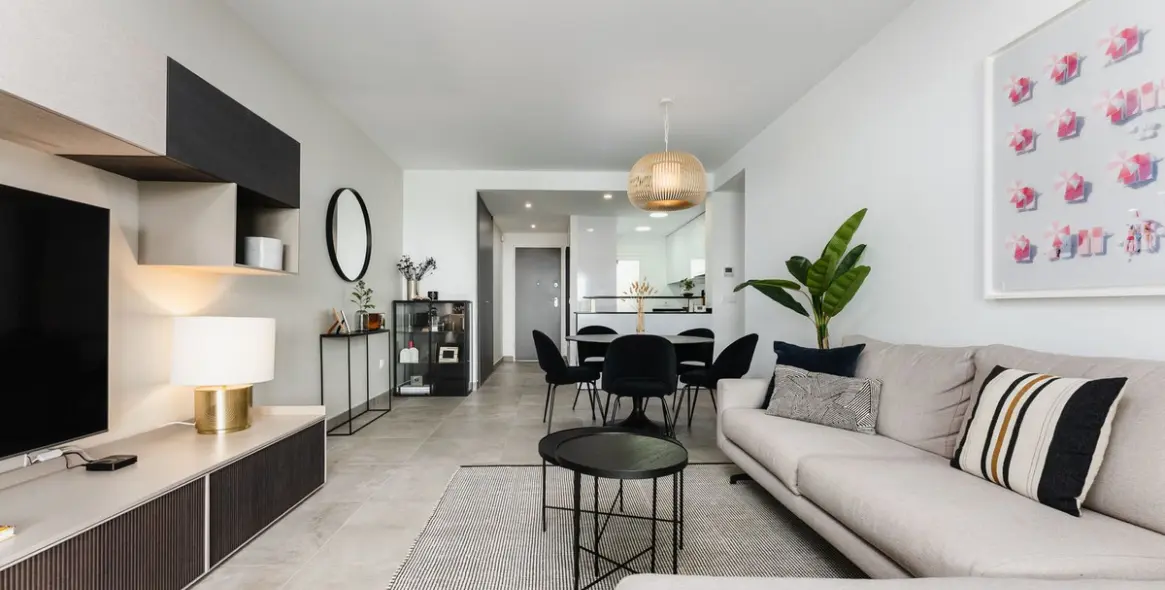 Sale of middle floor apartment in Estepona 6