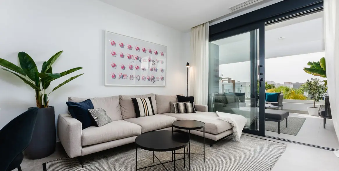 Sale of middle floor apartment in Estepona 9