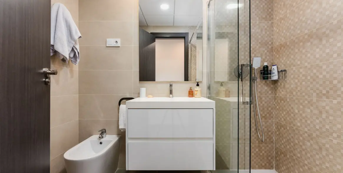 Sale of middle floor apartment in Estepona 26