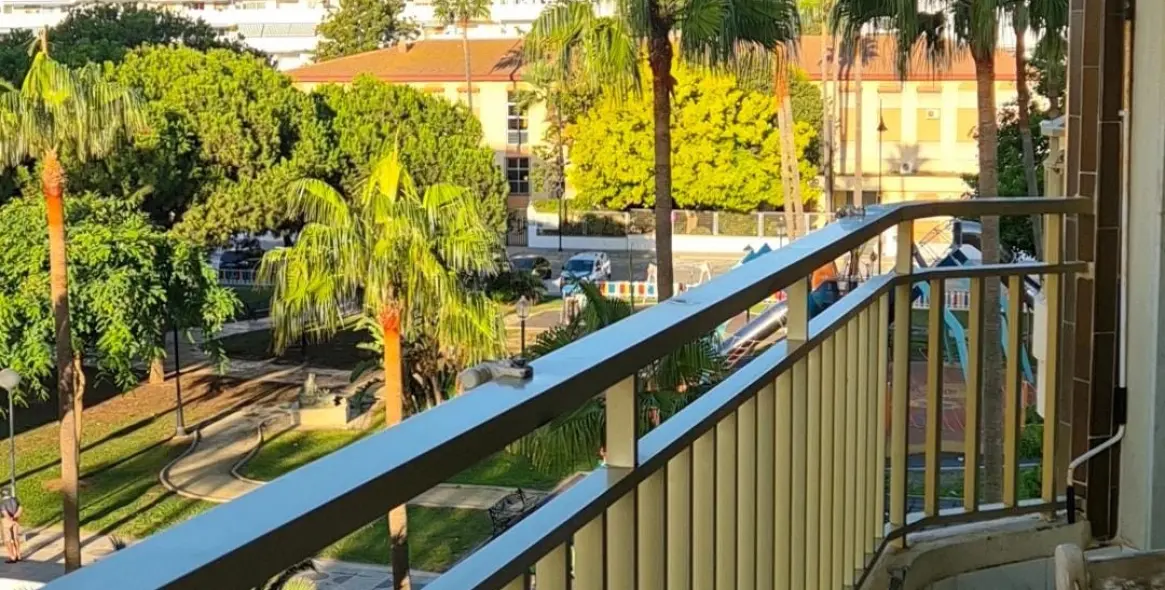 Sale of middle floor apartment in Fuengirola 4