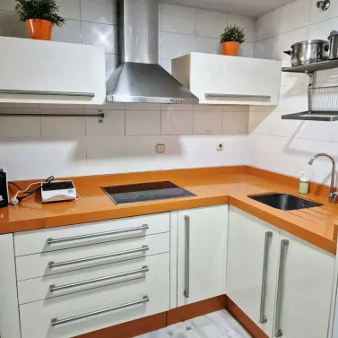 Sale of middle floor apartment in Fuengirola